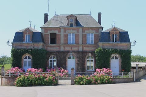 Élagueur Saint-Pierre-Azif